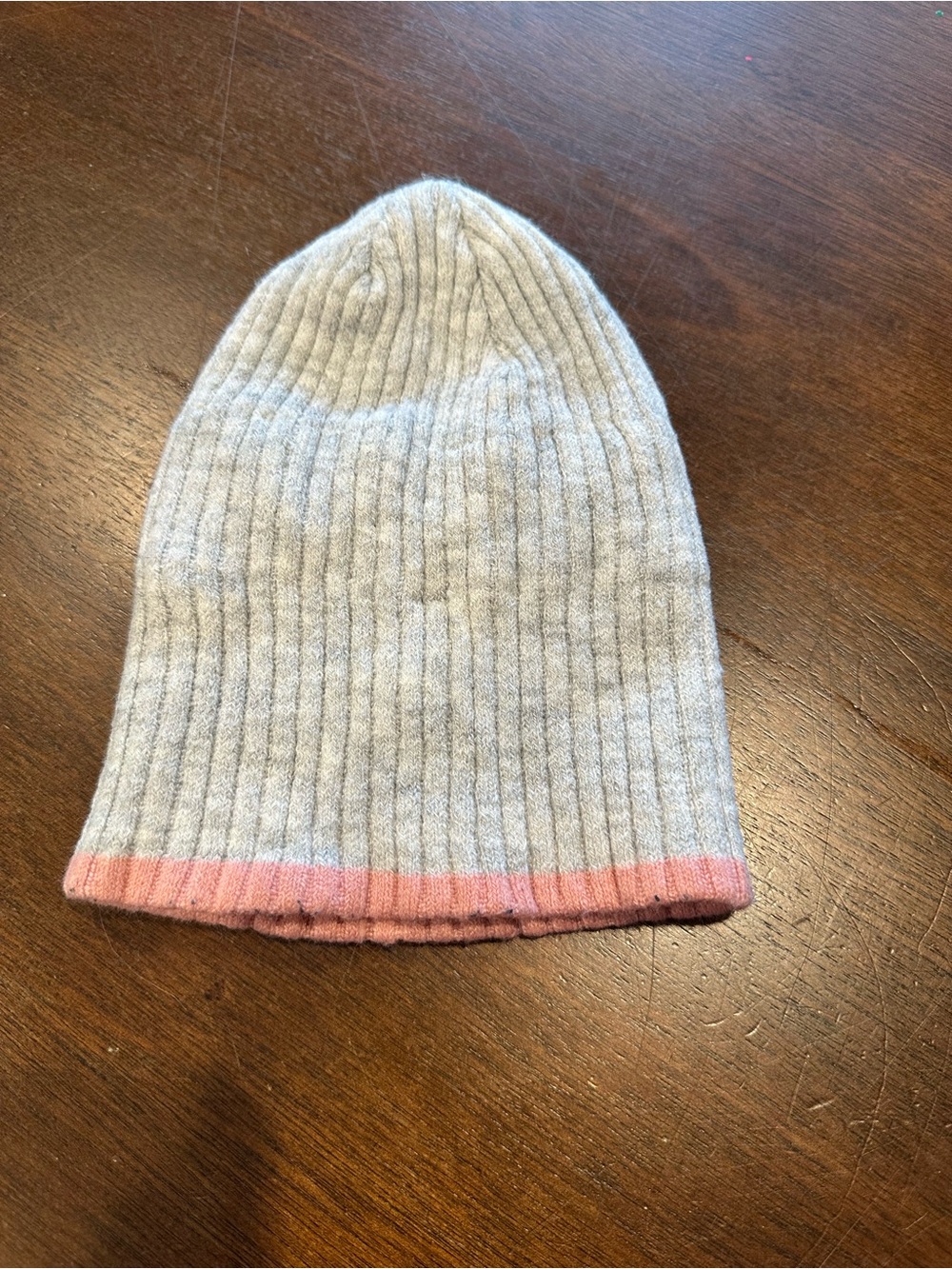 Girls' Soft Gray Knit Beanie with Pink Trim - Kids Accessories